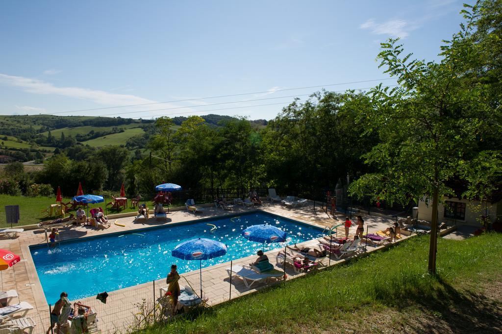 Отель Le Bourdieu Durfort  Экстерьер фото